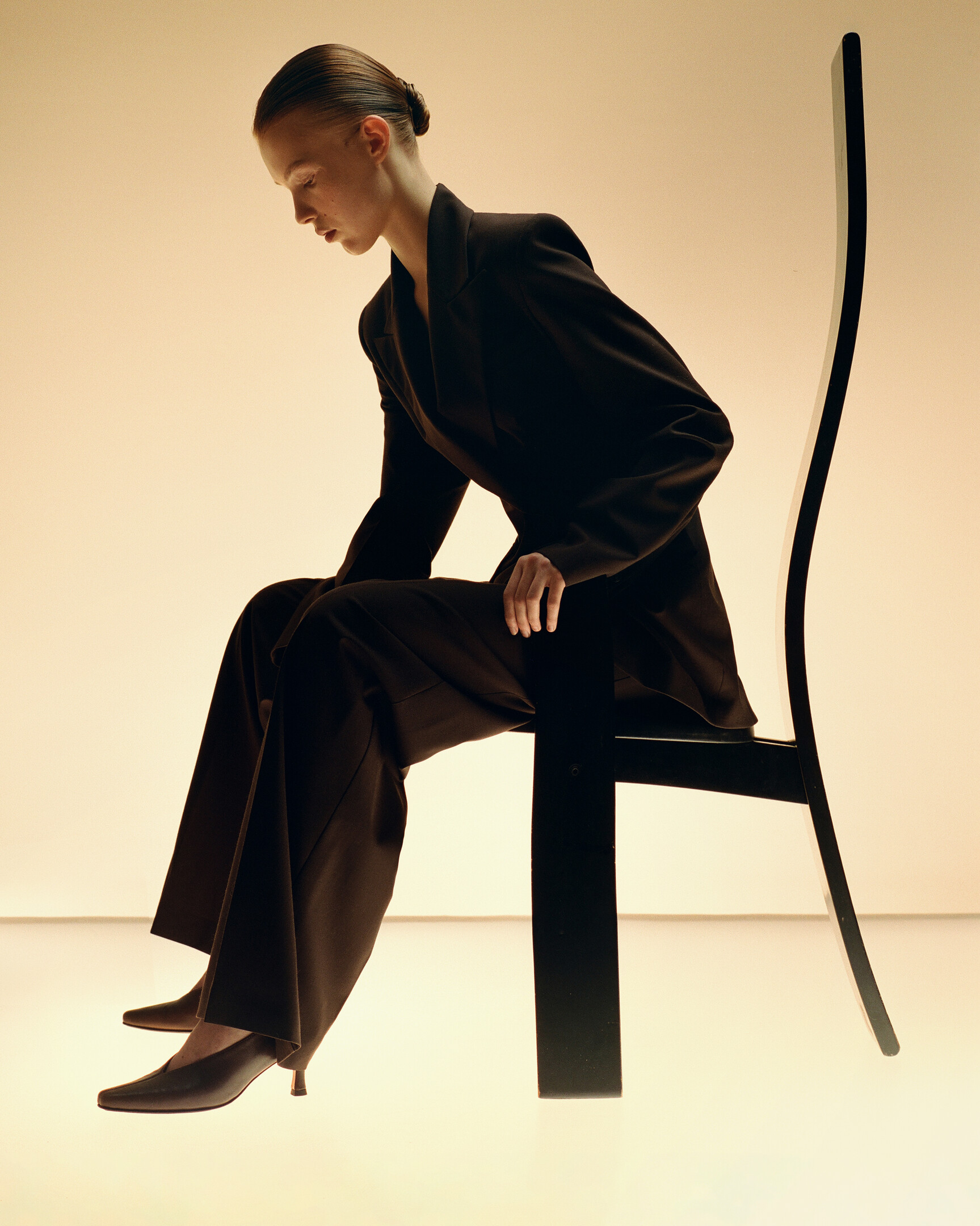 elenareva-campaign-fw25_26-8.B9n9.jpg
