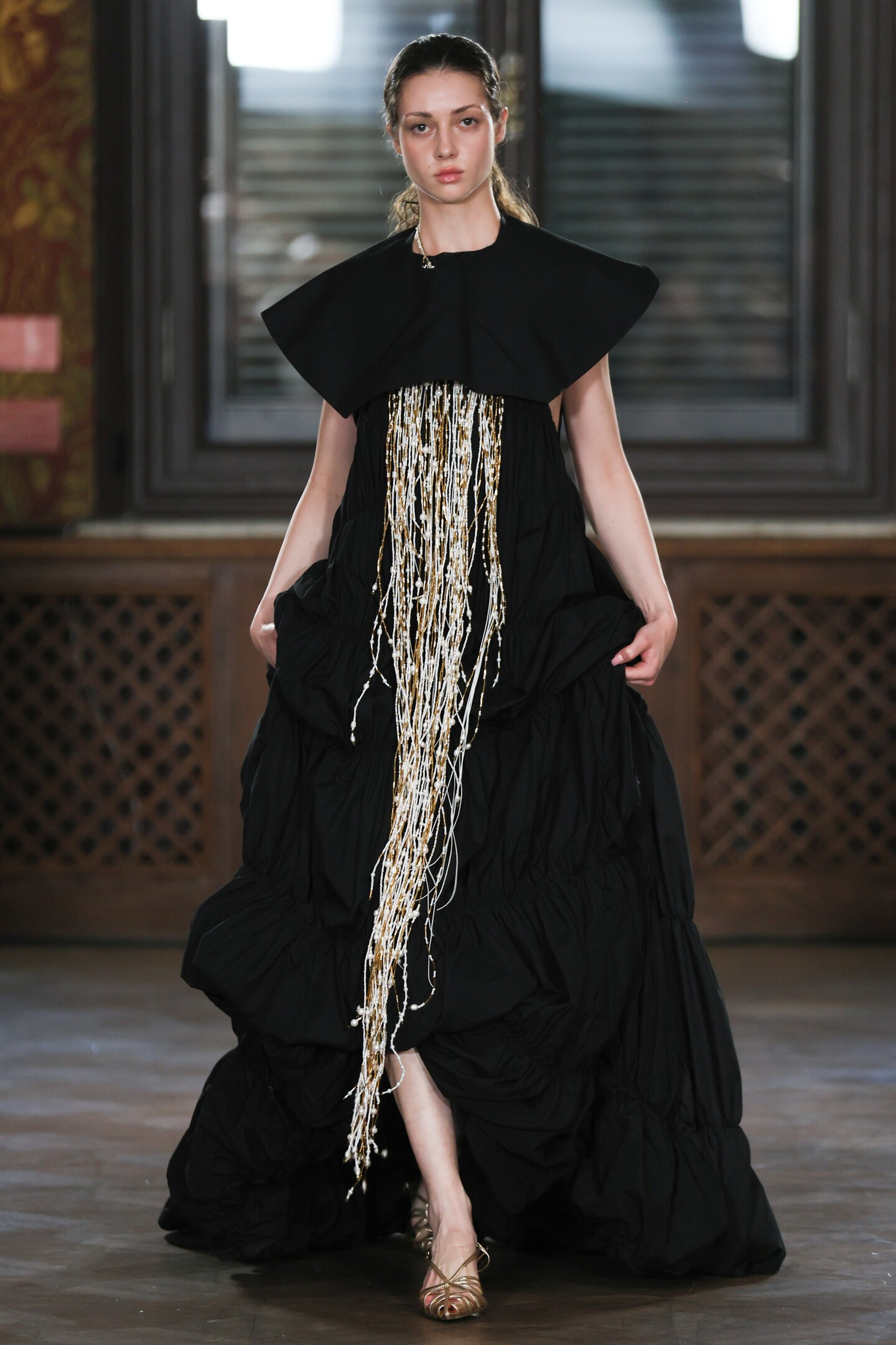 ufw_ss26_vasylina-staryk_catwalk_credits_andriy-sokolov_.B9hM.jpg