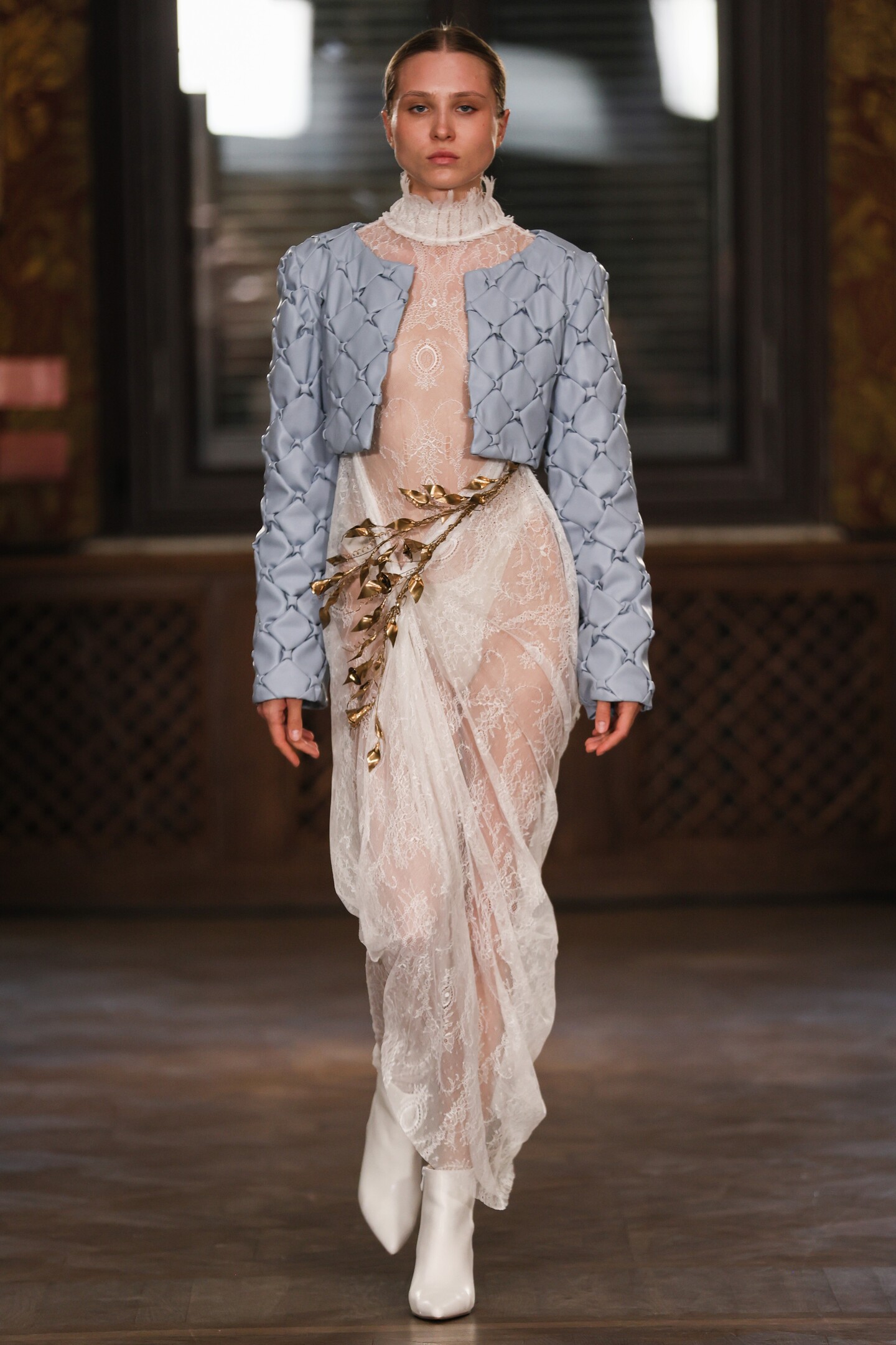 w_ss26_alina_hnidenko_catwalk_credits_andriy_-sokolov-2.B989.jpg