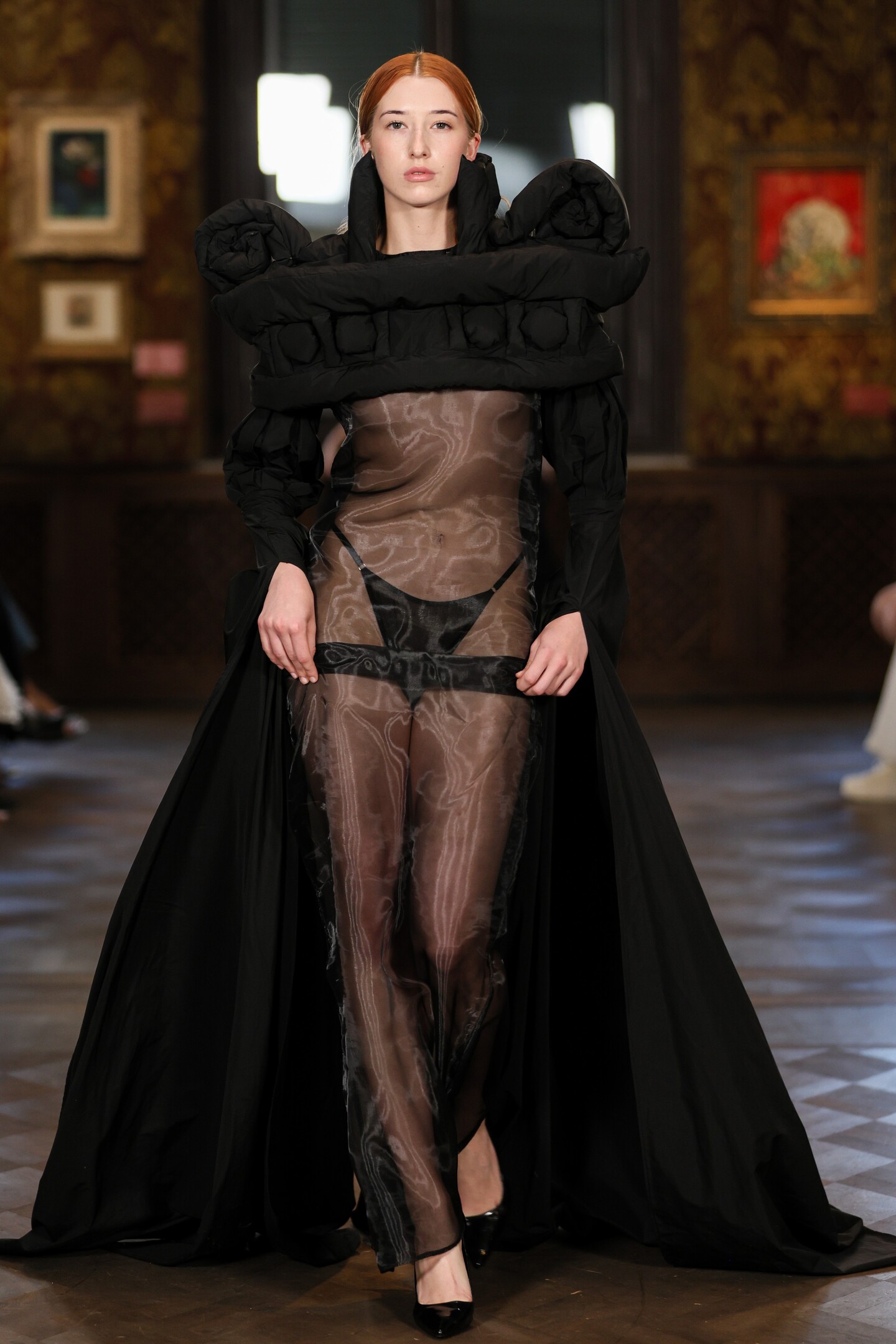 w_ss26_anastasiia_navrotska_catwalk_credits_andriy_-sokolov-2.B9hb.jpg
