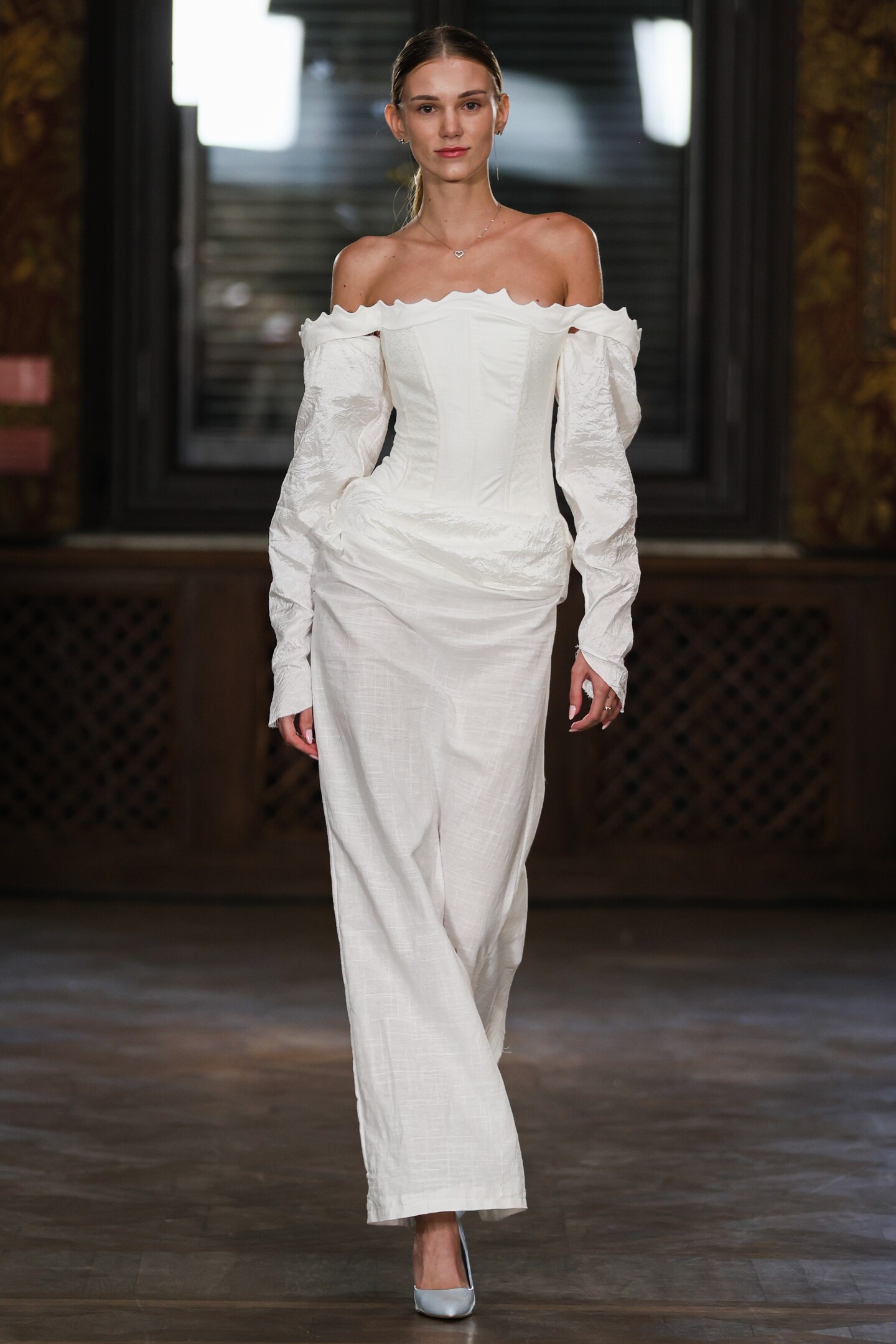 w_ss26_iryna_rudas_catwalk_credits_andriy_-sokolov-1.B9F2.jpg