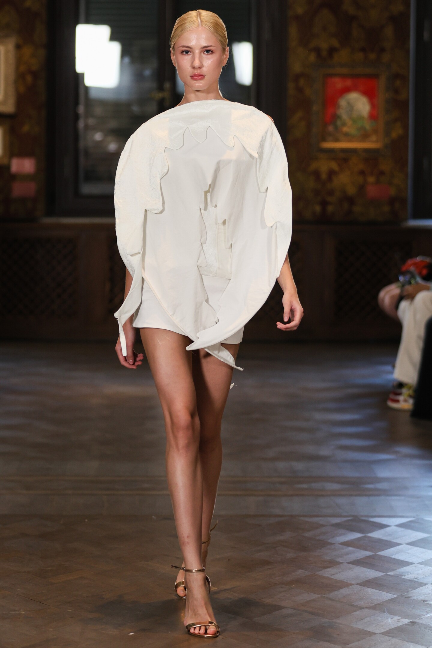 w_ss26_iryna_rudas_catwalk_credits_andriy_-sokolov-2.B9FT.jpg