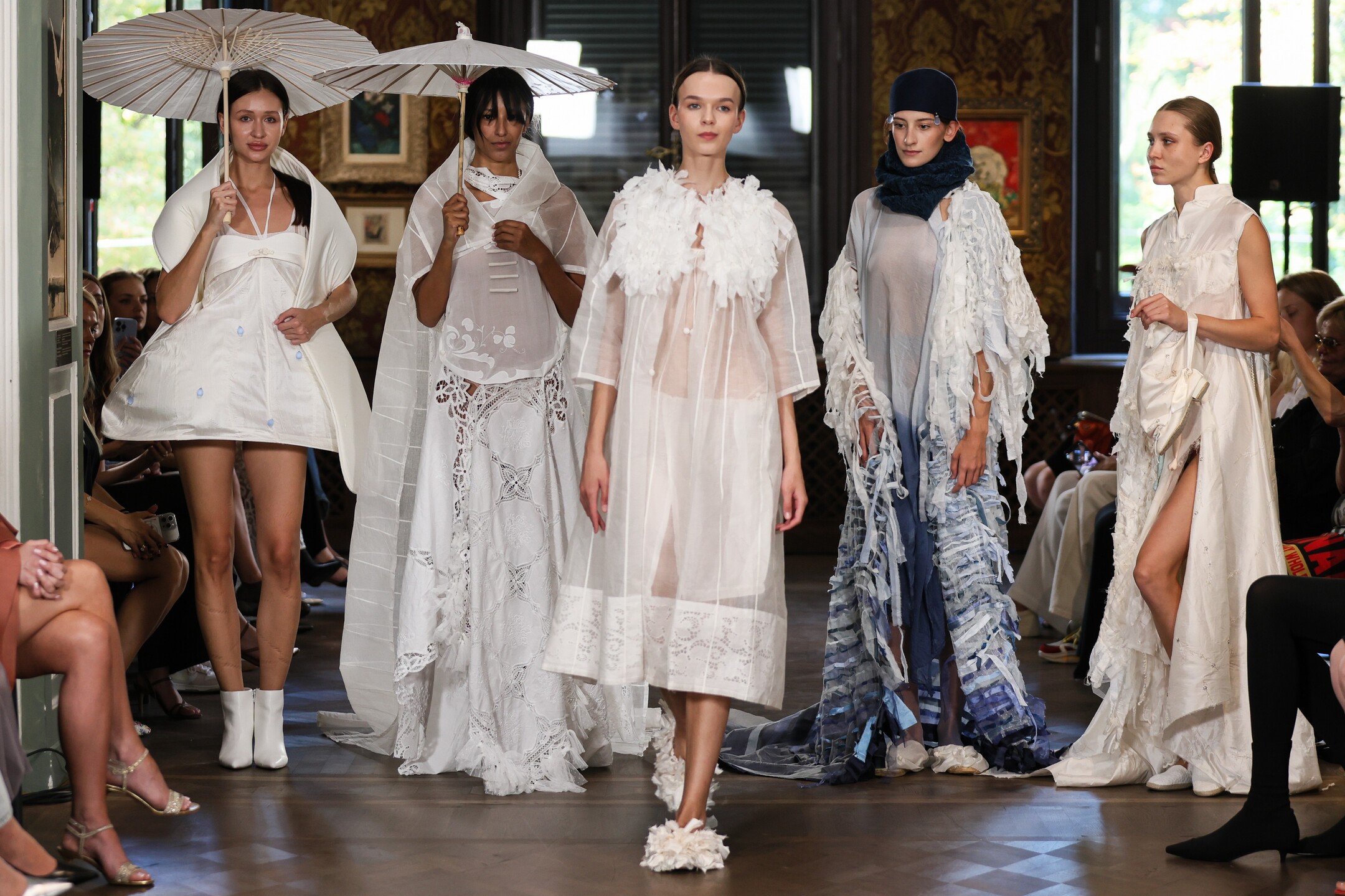 w_ss26_khrystiana_hrechanovska_catwalk_credits_andriy_-sokolov-5.B9hR.jpg