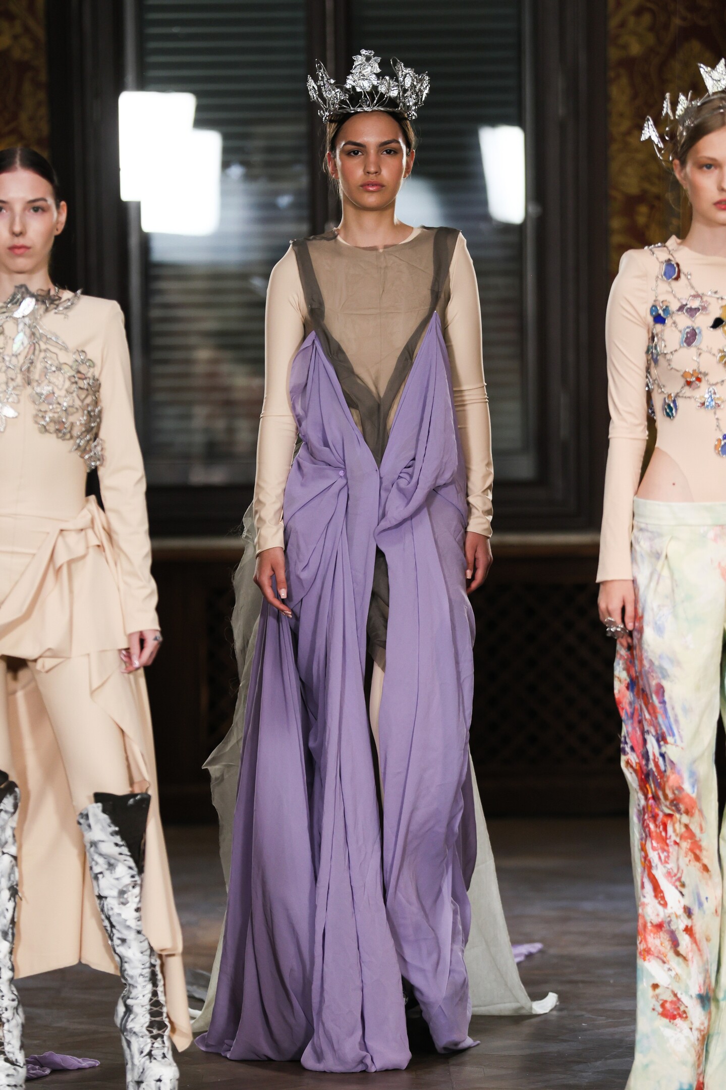 w_ss26_valerii_hrodzevych_catwalk_credits_andriy_-sokolov-5.B9h7.jpg