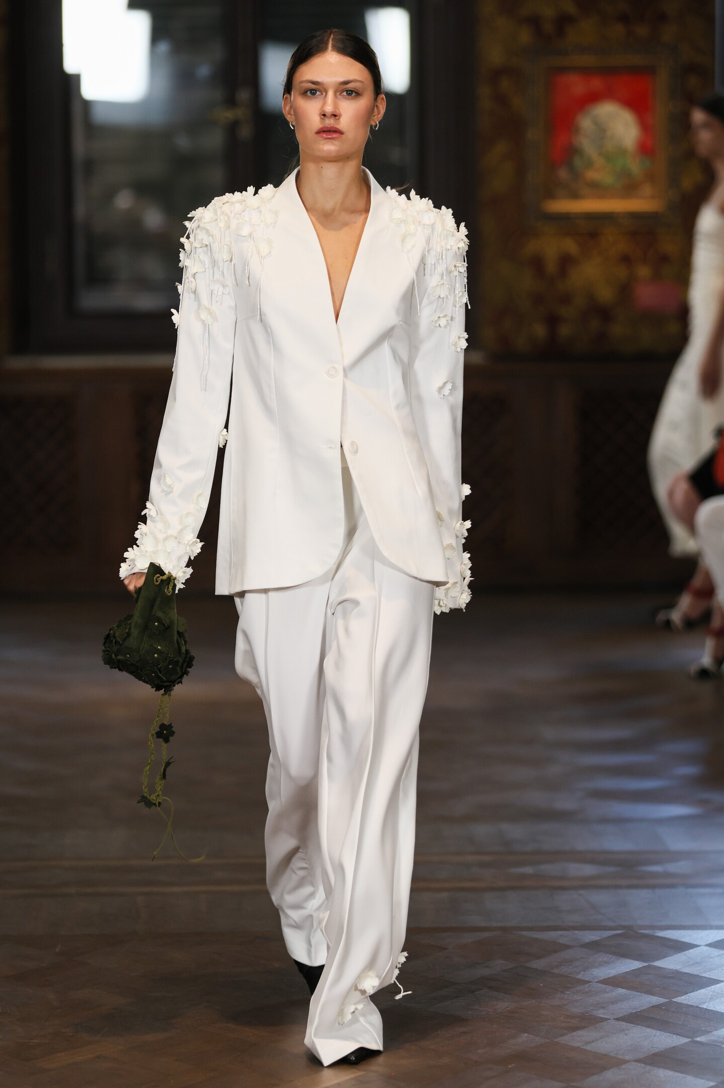 w_ss26_vasylina_staryk_catwalk_credits_andriy_-sokolov-3.B9hH.jpg