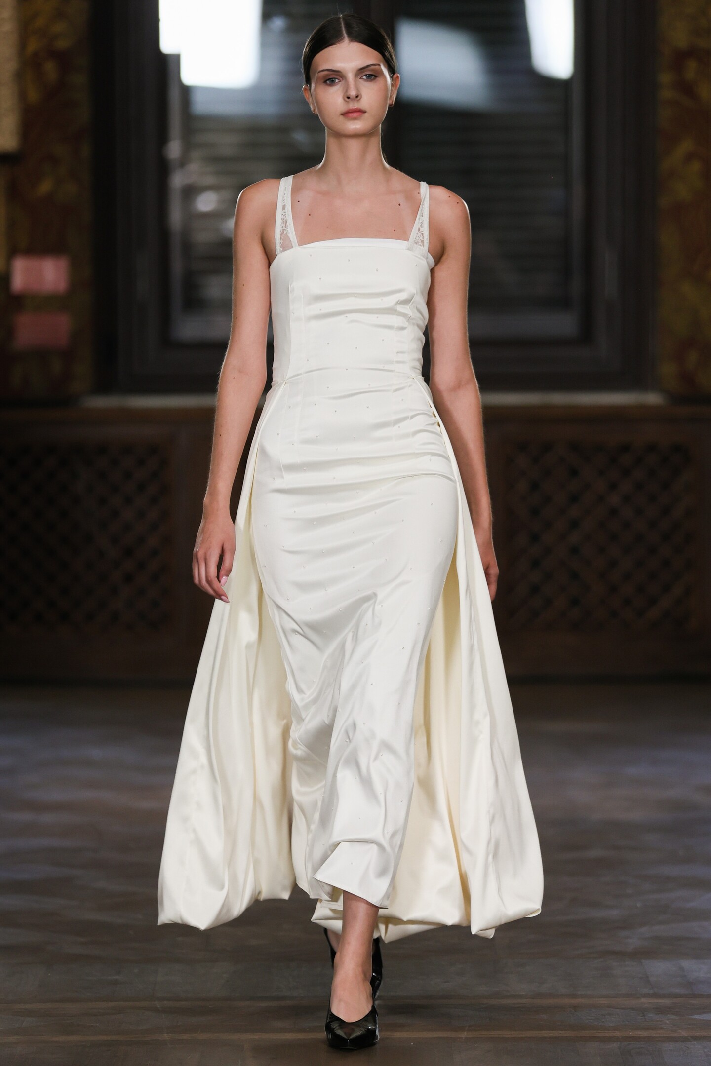 w_ss26_vasylina_staryk_catwalk_credits_andriy_-sokolov-4.B9hz.jpg