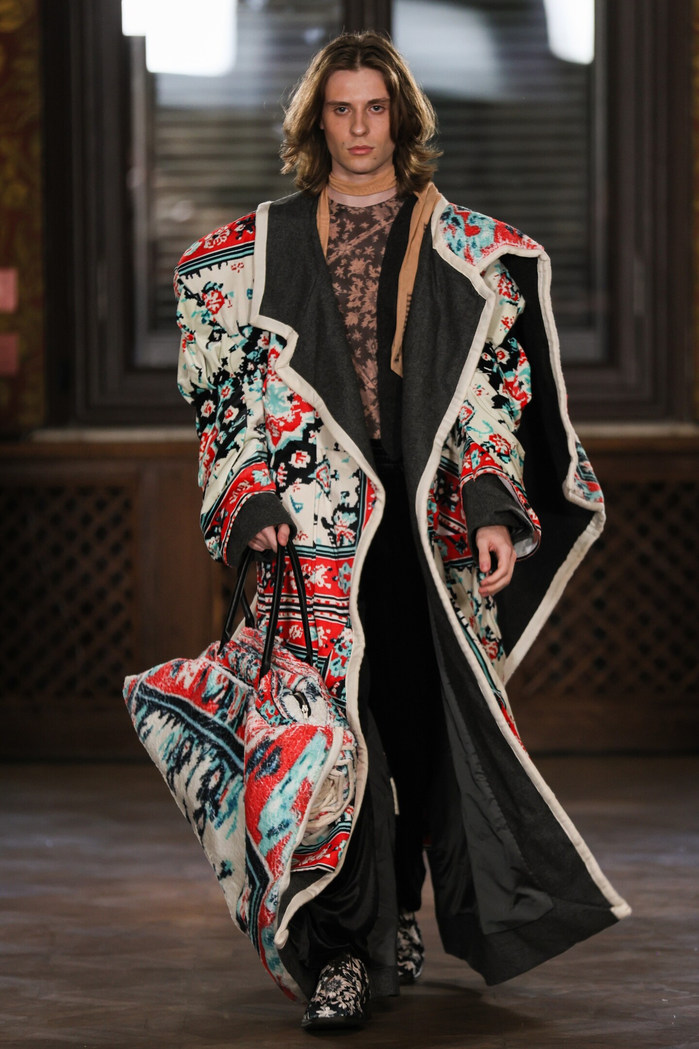 w_ss26_yelyzaveta_dimitriieva_catwalk_credits_andriy_-sokolov-1.B9Fc.jpg